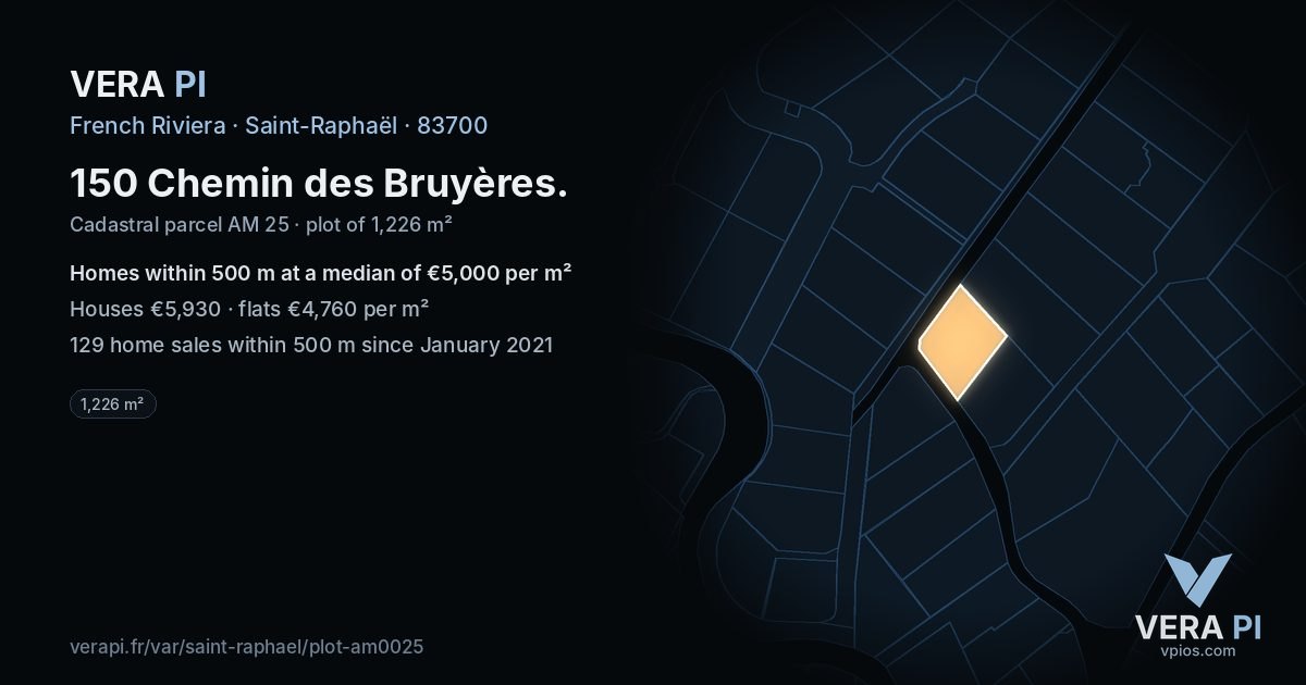150 Chemin des Bruyères, Saint-Raphaël at night – the plot lit, the parcels around coloured by the prices near them