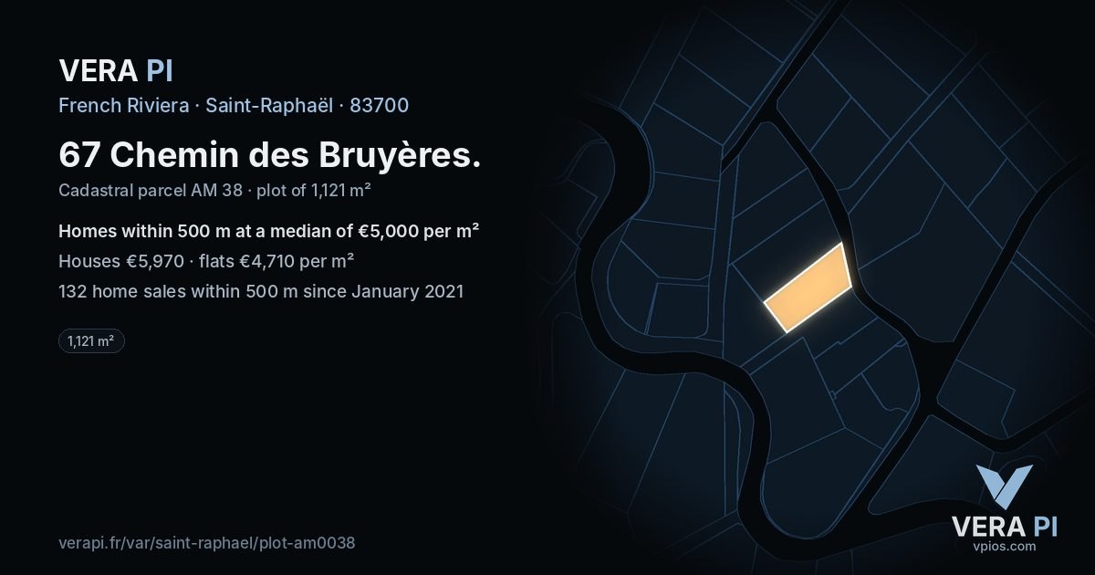 67 Chemin des Bruyères, Saint-Raphaël at night – the plot lit, the parcels around coloured by the prices near them