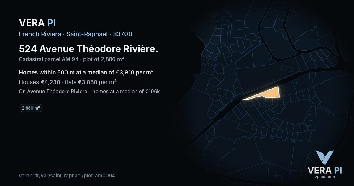 524 Avenue Théodore Rivière, Saint-Raphaël at night – the plot lit, the parcels around coloured by the prices near them