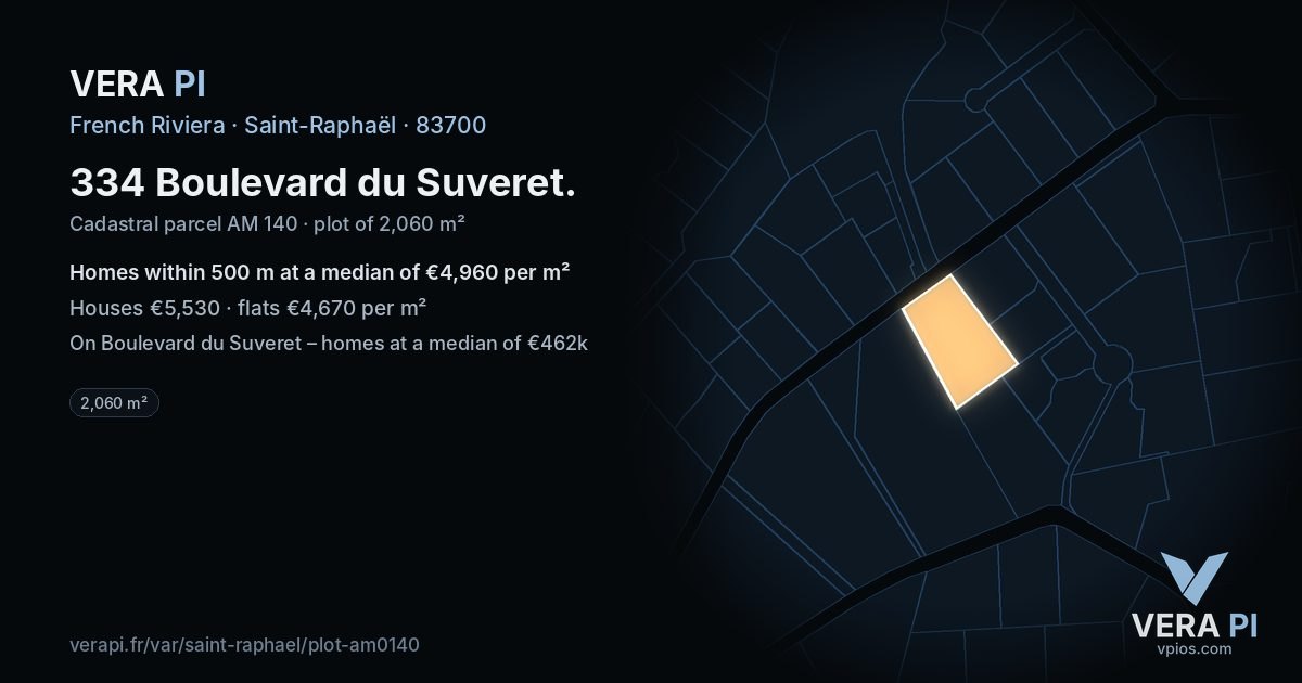 334 Boulevard du Suveret, Saint-Raphaël at night – the plot lit, the parcels around coloured by the prices near them