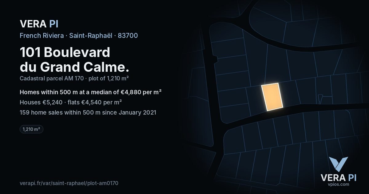 101 Boulevard du Grand Calme, Saint-Raphaël at night – the plot lit, the parcels around coloured by the prices near them