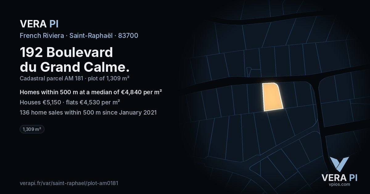192 Boulevard du Grand Calme, Saint-Raphaël at night – the plot lit, the parcels around coloured by the prices near them