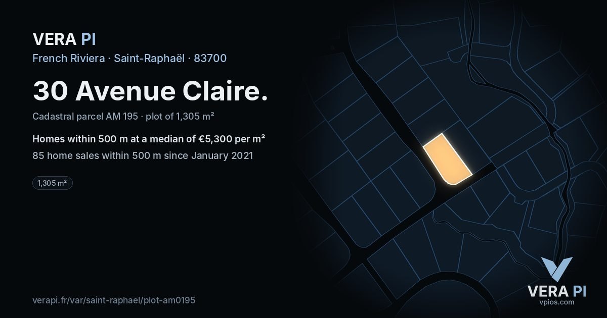 30 Avenue Claire, Saint-Raphaël at night – the plot lit, the parcels around coloured by the prices near them