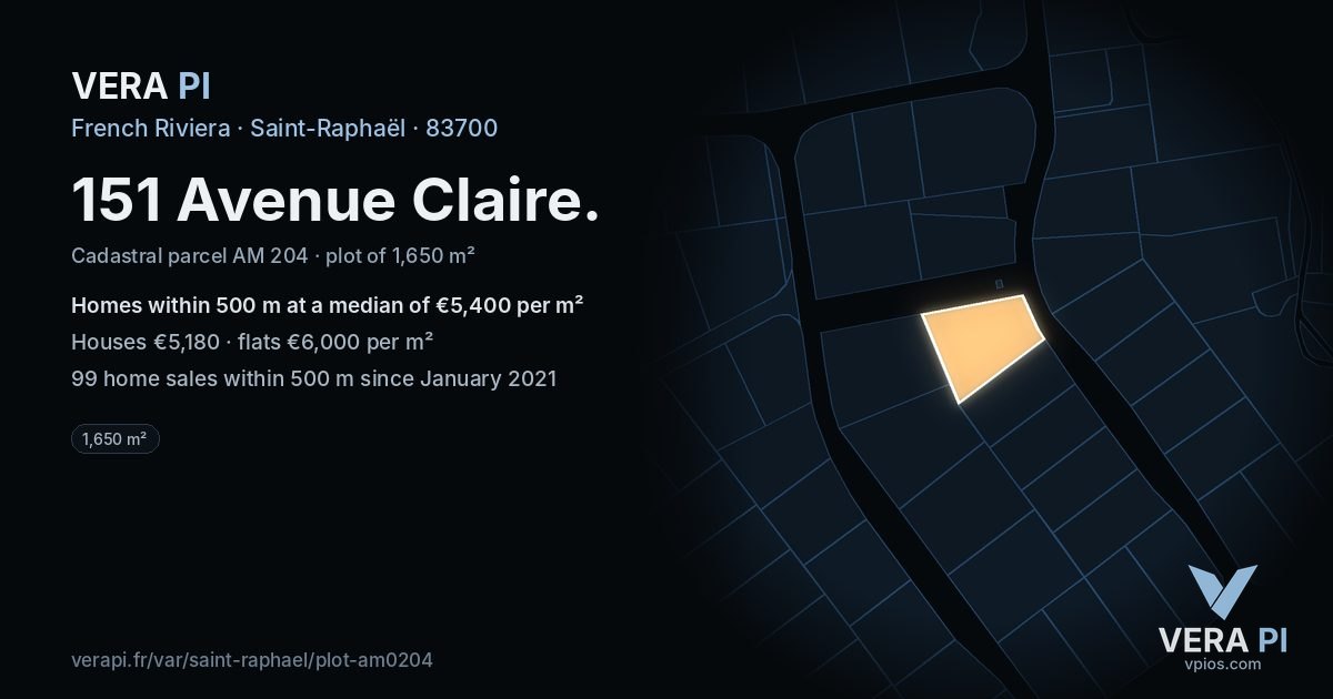 151 Avenue Claire, Saint-Raphaël at night – the plot lit, the parcels around coloured by the prices near them