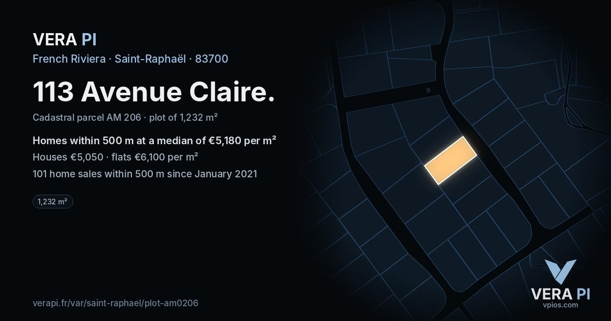 113 Avenue Claire, Saint-Raphaël at night – the plot lit, the parcels around coloured by the prices near them