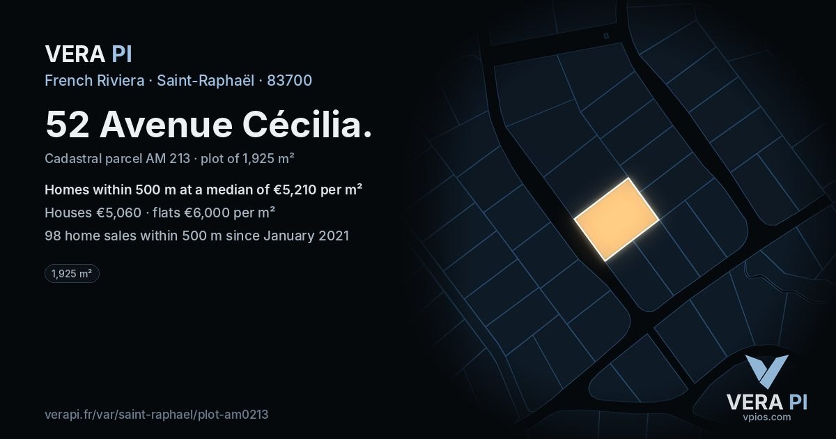 52 Avenue Cécilia, Saint-Raphaël at night – the plot lit, the parcels around coloured by the prices near them