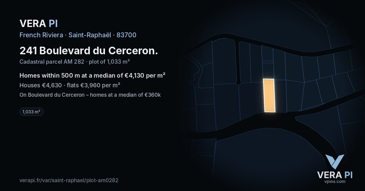 241 Boulevard du Cerceron, Saint-Raphaël at night – the plot lit, the parcels around coloured by the prices near them