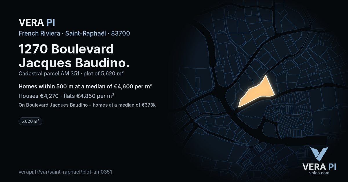 1270 Boulevard Jacques Baudino, Saint-Raphaël at night – the plot lit, the parcels around coloured by the prices near them