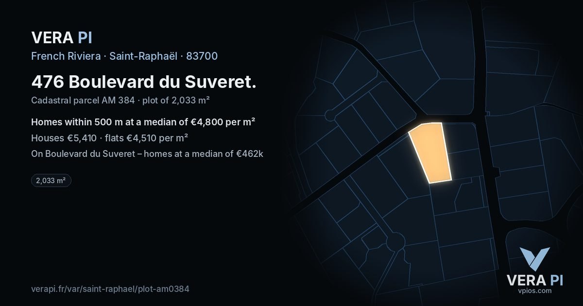476 Boulevard du Suveret, Saint-Raphaël at night – the plot lit, the parcels around coloured by the prices near them