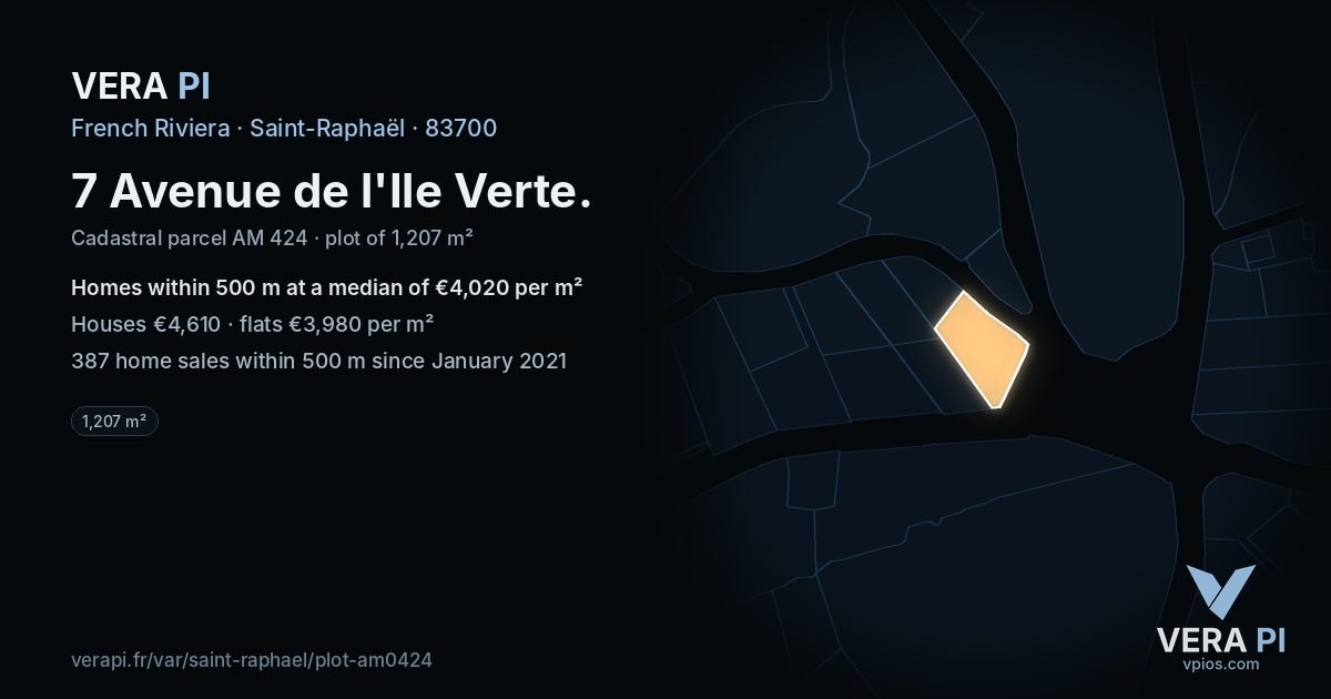7 Avenue de l'Ile Verte, Saint-Raphaël at night – the plot lit, the parcels around coloured by the prices near them