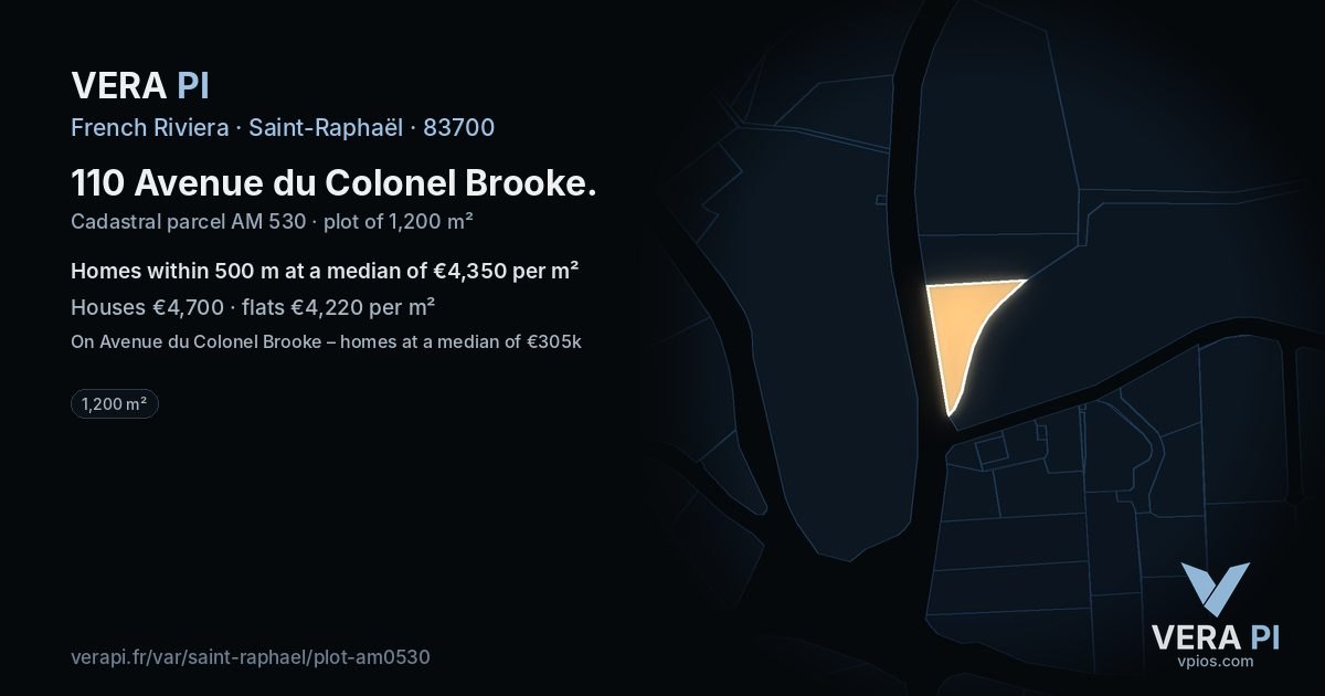 110 Avenue du Colonel Brooke, Saint-Raphaël at night – the plot lit, the parcels around coloured by the prices near them