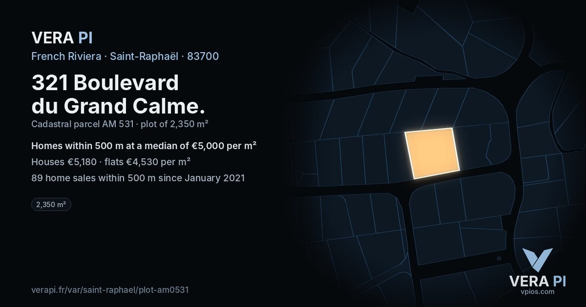 321 Boulevard du Grand Calme, Saint-Raphaël at night – the plot lit, the parcels around coloured by the prices near them