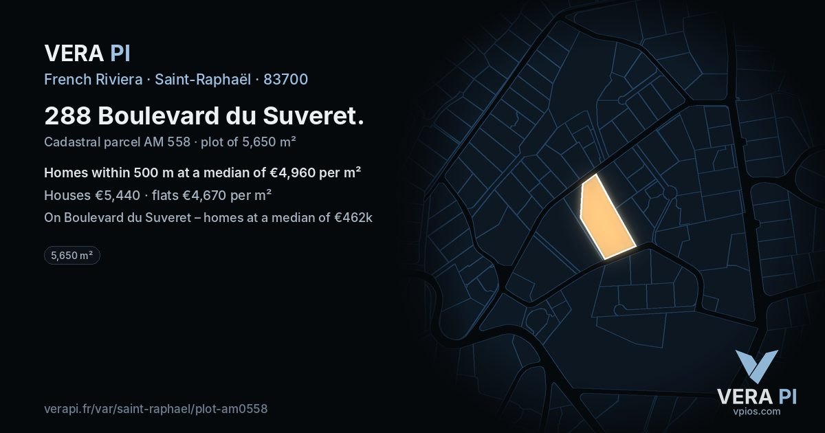 288 Boulevard du Suveret, Saint-Raphaël at night – the plot lit, the parcels around coloured by the prices near them