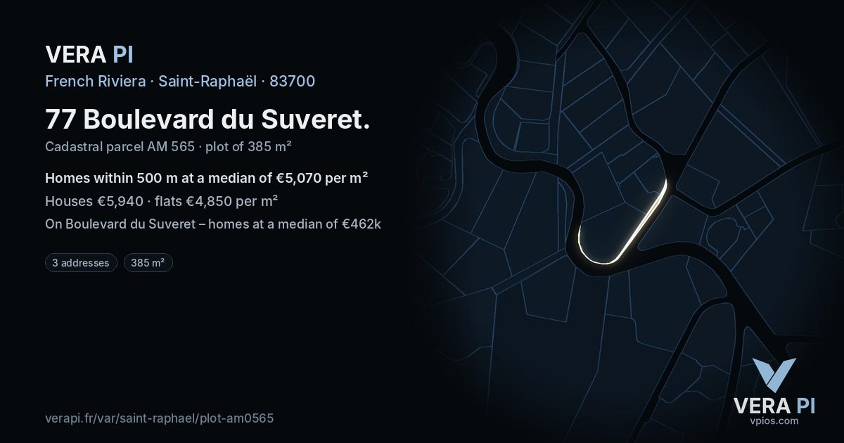 77 Boulevard du Suveret, Saint-Raphaël at night – the plot lit, the parcels around coloured by the prices near them