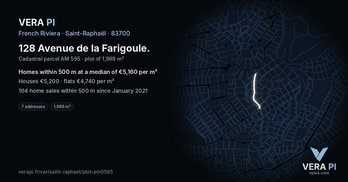 128 Avenue de la Farigoule, Saint-Raphaël at night – the plot lit, the parcels around coloured by the prices near them