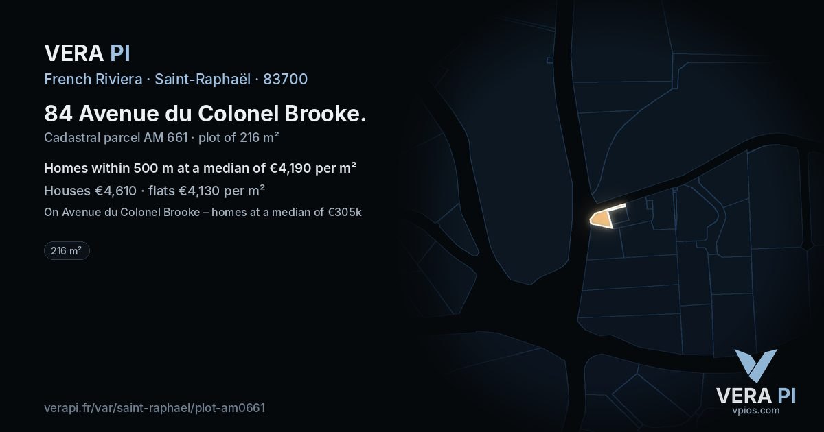 84 Avenue du Colonel Brooke, Saint-Raphaël at night – the plot lit, the parcels around coloured by the prices near them