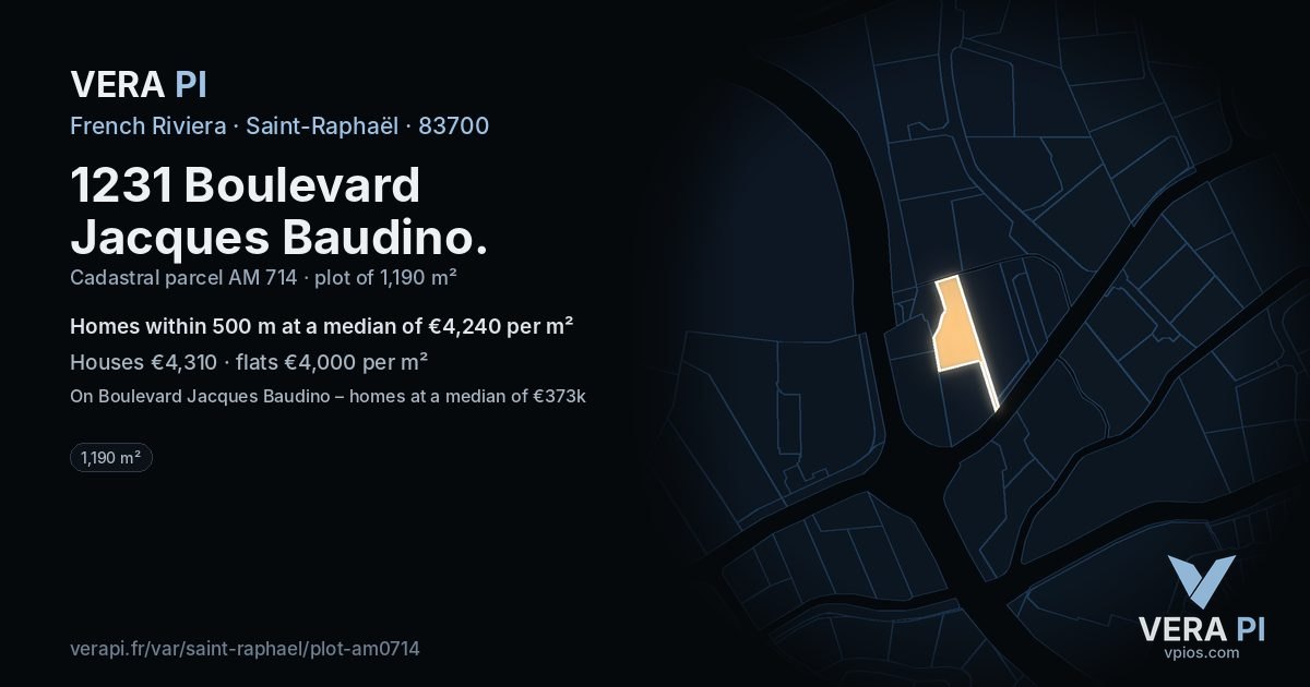 1231 Boulevard Jacques Baudino, Saint-Raphaël at night – the plot lit, the parcels around coloured by the prices near them