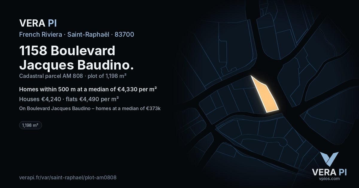 1158 Boulevard Jacques Baudino, Saint-Raphaël at night – the plot lit, the parcels around coloured by the prices near them