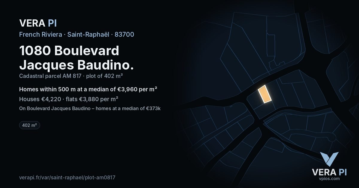 1080 Boulevard Jacques Baudino, Saint-Raphaël at night – the plot lit, the parcels around coloured by the prices near them