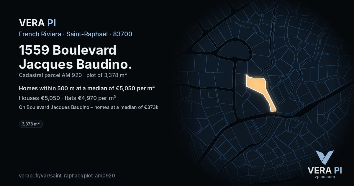 1559 Boulevard Jacques Baudino, Saint-Raphaël at night – the plot lit, the parcels around coloured by the prices near them