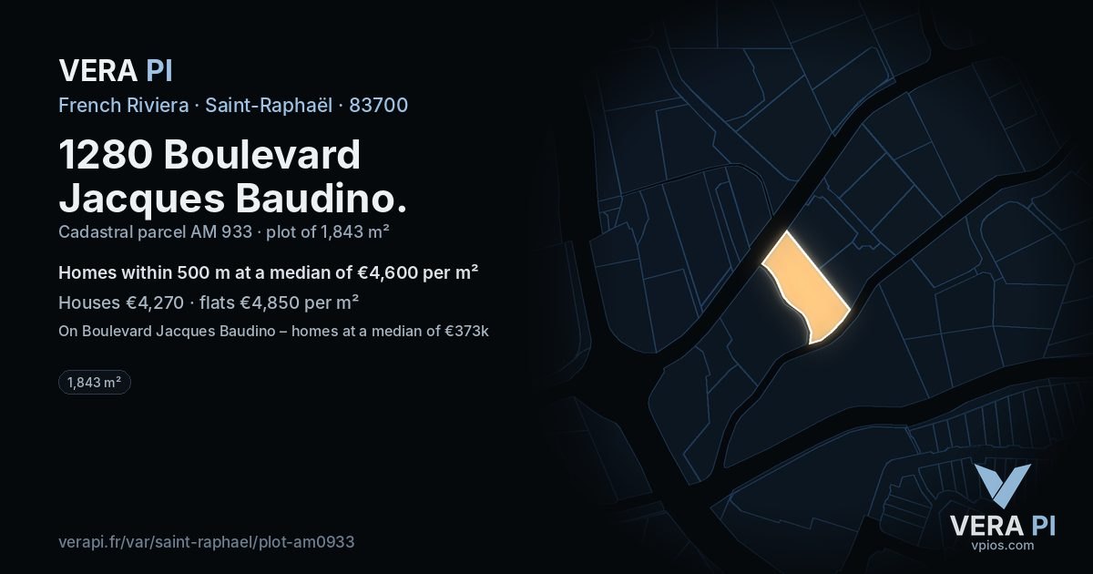 1280 Boulevard Jacques Baudino, Saint-Raphaël at night – the plot lit, the parcels around coloured by the prices near them