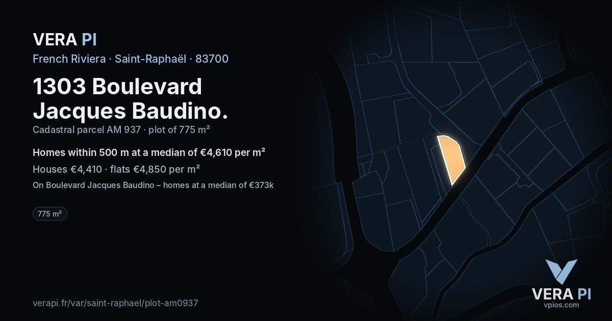 1303 Boulevard Jacques Baudino, Saint-Raphaël at night – the plot lit, the parcels around coloured by the prices near them