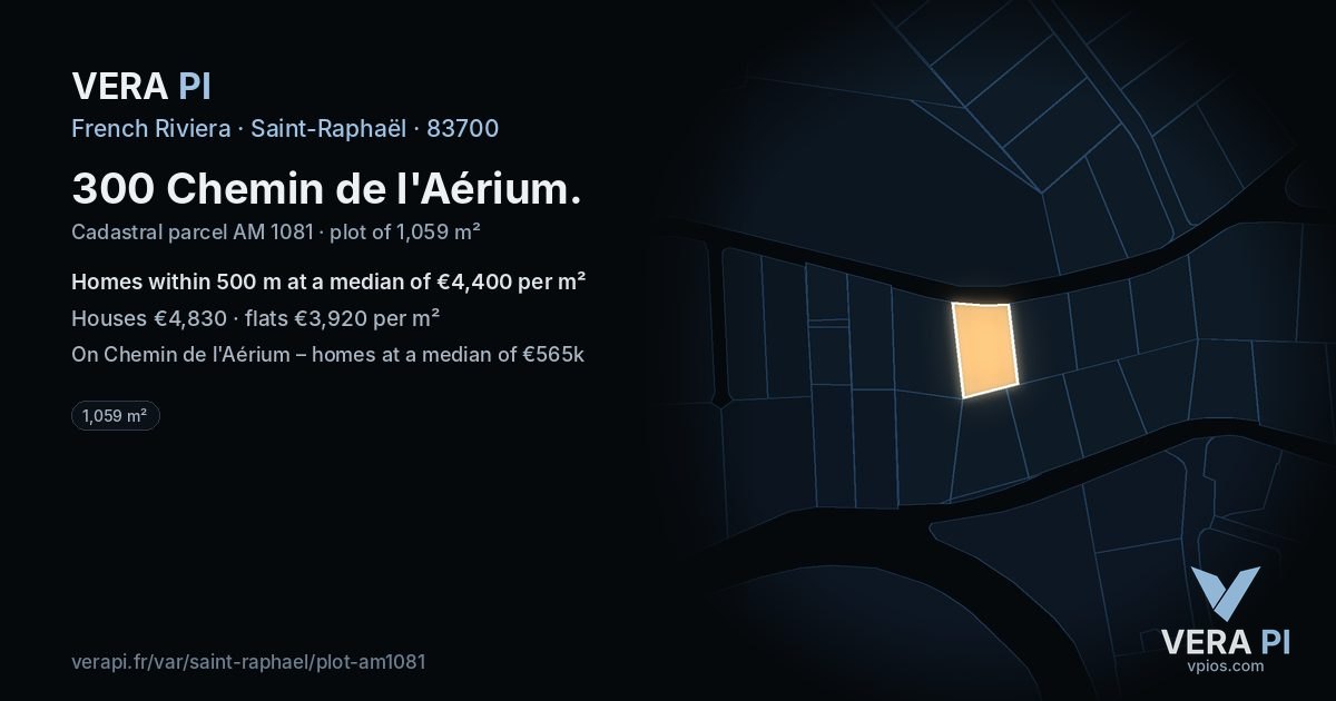 300 Chemin de l'Aérium, Saint-Raphaël at night – the plot lit, the parcels around coloured by the prices near them