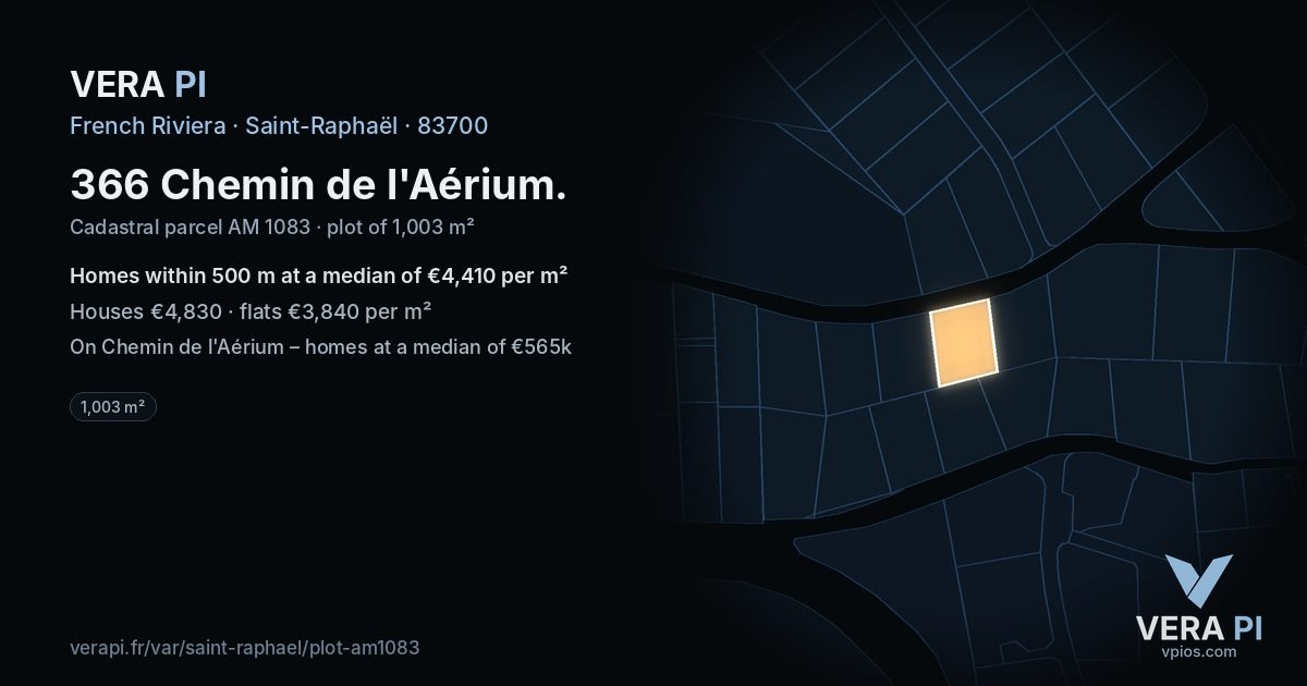 366 Chemin de l'Aérium, Saint-Raphaël at night – the plot lit, the parcels around coloured by the prices near them