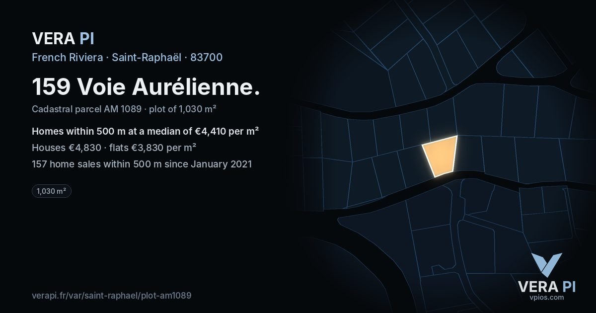 159 Voie Aurélienne, Saint-Raphaël at night – the plot lit, the parcels around coloured by the prices near them