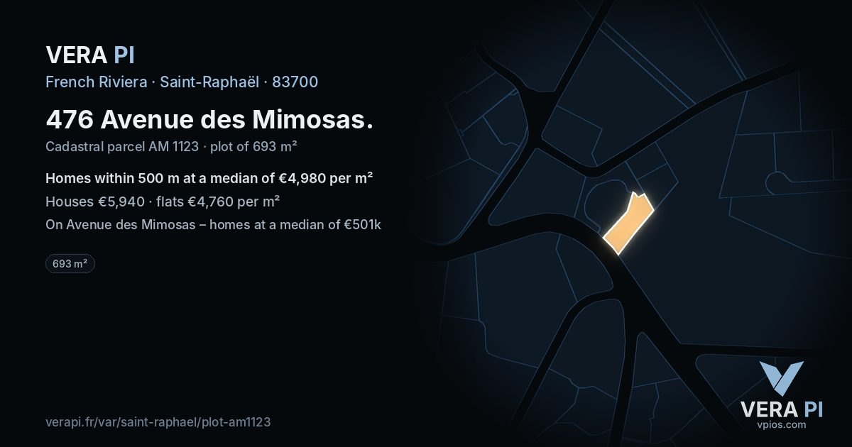 476 Avenue des Mimosas, Saint-Raphaël at night – the plot lit, the parcels around coloured by the prices near them