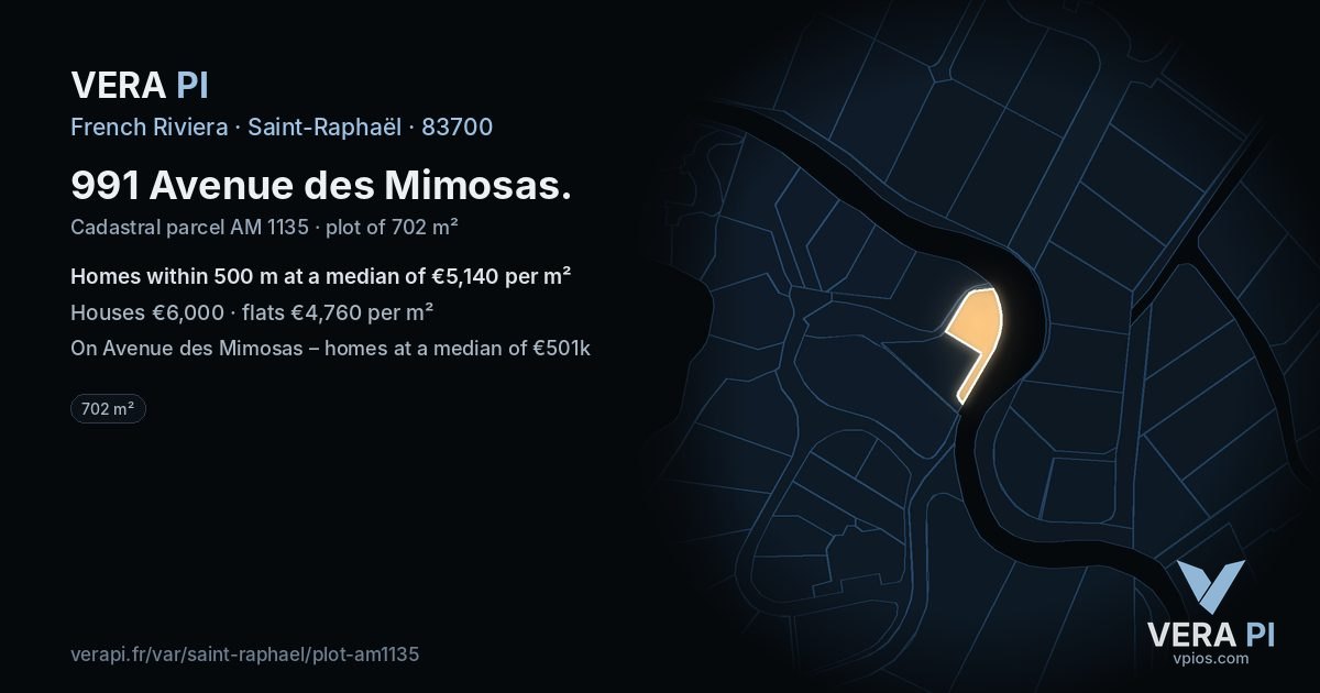 991 Avenue des Mimosas, Saint-Raphaël at night – the plot lit, the parcels around coloured by the prices near them