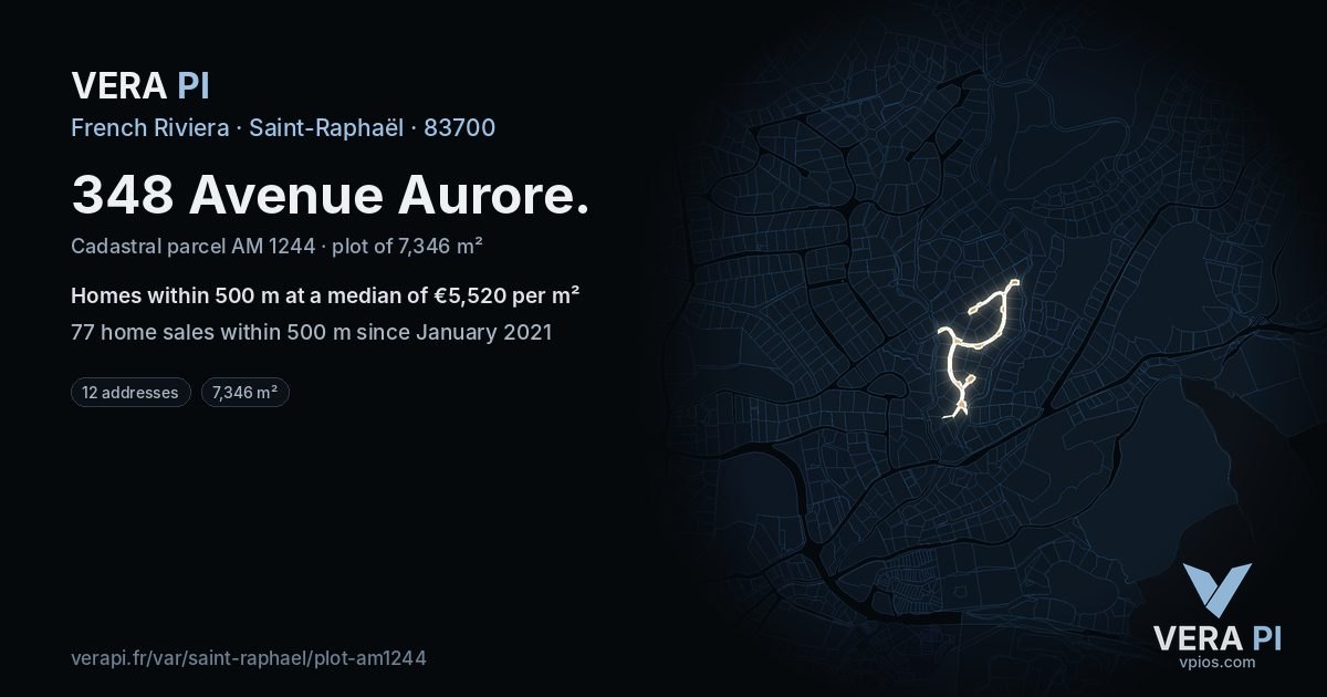 348 Avenue Aurore, Saint-Raphaël at night – the plot lit, the parcels around coloured by the prices near them