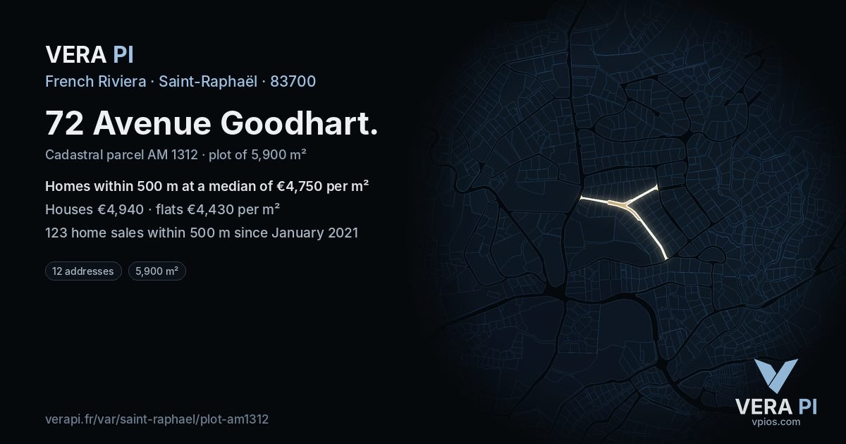 72 Avenue Goodhart, Saint-Raphaël at night – the plot lit, the parcels around coloured by the prices near them