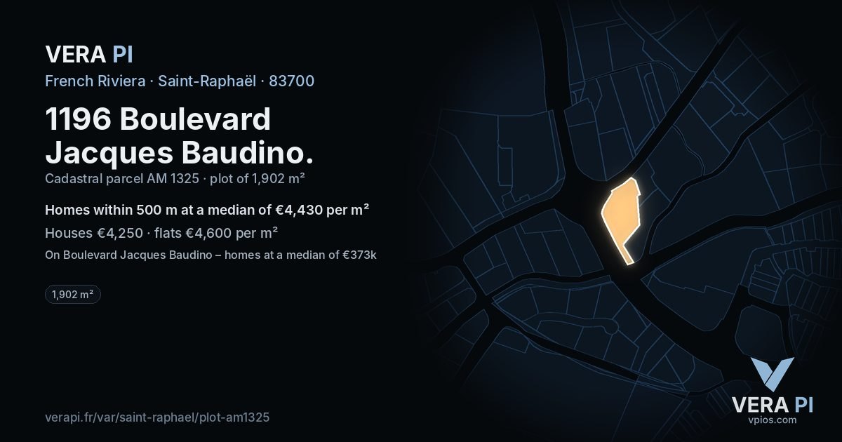 1196 Boulevard Jacques Baudino, Saint-Raphaël at night – the plot lit, the parcels around coloured by the prices near them