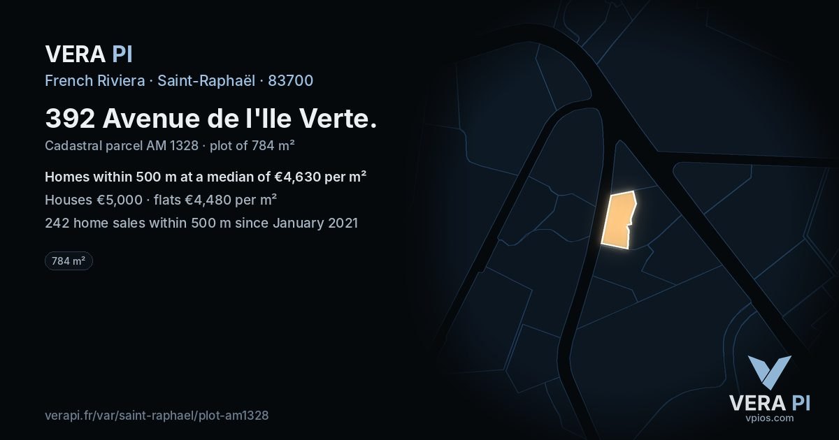 392 Avenue de l'Ile Verte, Saint-Raphaël at night – the plot lit, the parcels around coloured by the prices near them