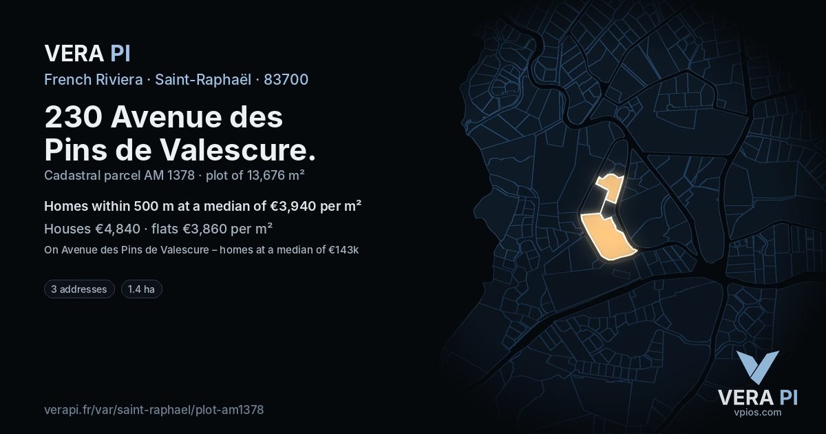 230 Avenue des Pins de Valescure, Saint-Raphaël at night – the plot lit, the parcels around coloured by the prices near them