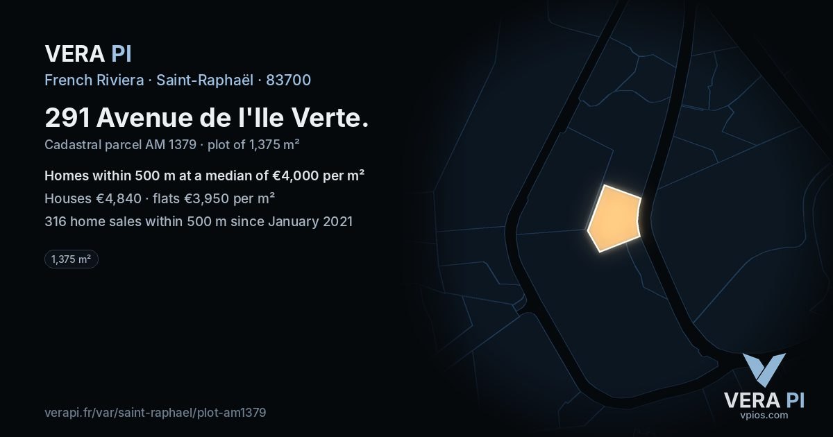 291 Avenue de l'Ile Verte, Saint-Raphaël at night – the plot lit, the parcels around coloured by the prices near them