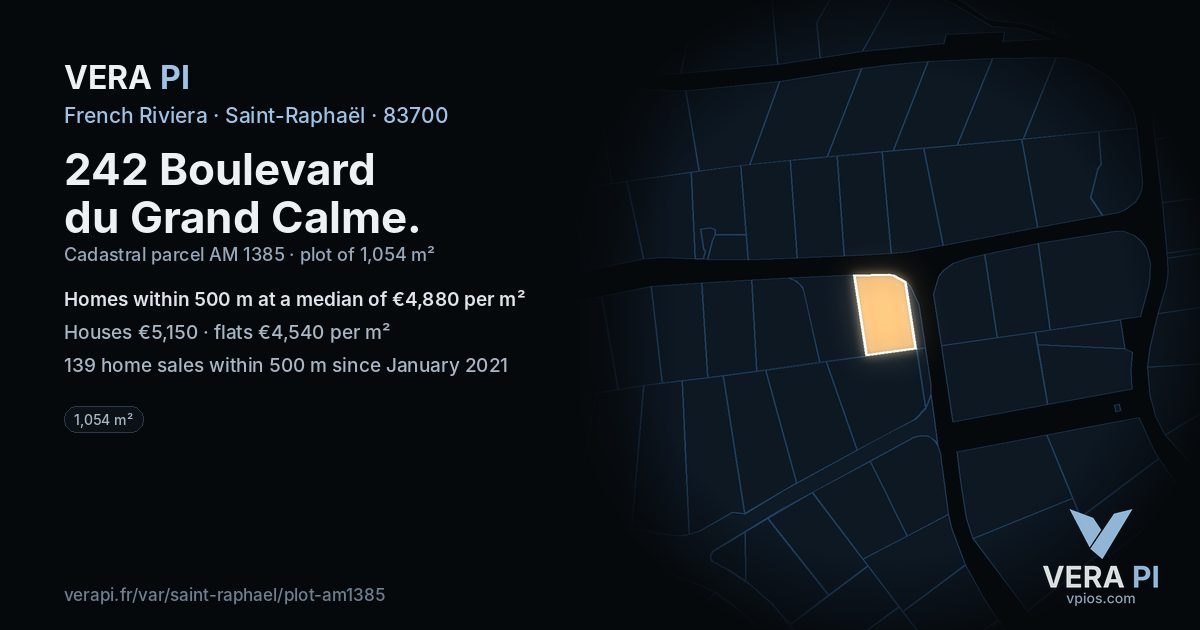 242 Boulevard du Grand Calme, Saint-Raphaël at night – the plot lit, the parcels around coloured by the prices near them