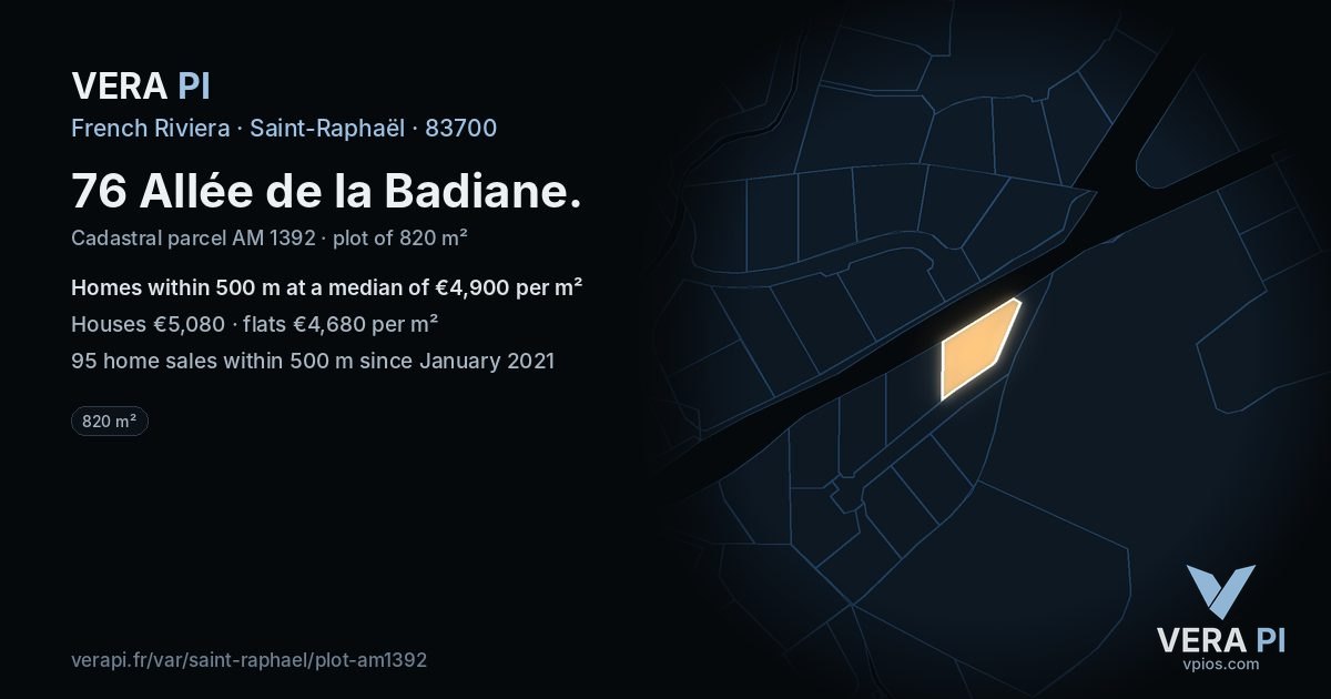76 Allée de la Badiane, Saint-Raphaël at night – the plot lit, the parcels around coloured by the prices near them