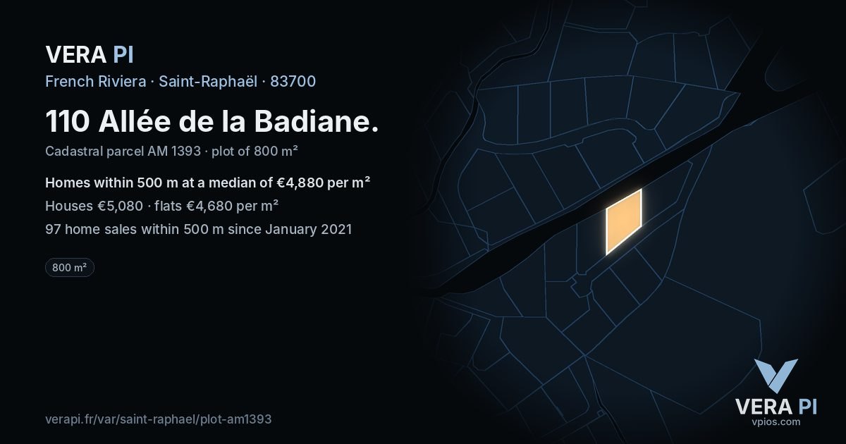 110 Allée de la Badiane, Saint-Raphaël at night – the plot lit, the parcels around coloured by the prices near them