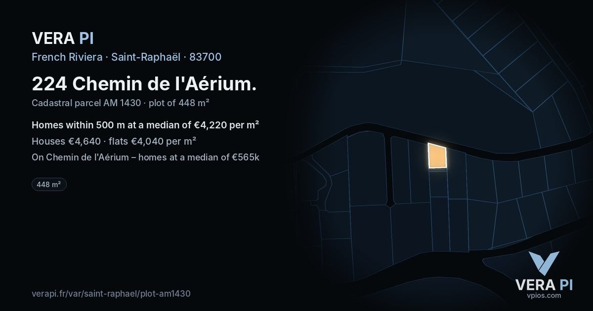 224 Chemin de l'Aérium, Saint-Raphaël at night – the plot lit, the parcels around coloured by the prices near them