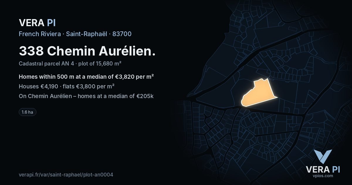 338 Chemin Aurélien, Saint-Raphaël at night – the plot lit, the parcels around coloured by the prices near them