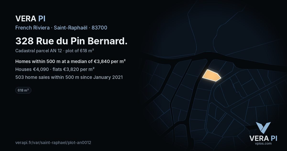 328 Rue du Pin Bernard, Saint-Raphaël at night – the plot lit, the parcels around coloured by the prices near them