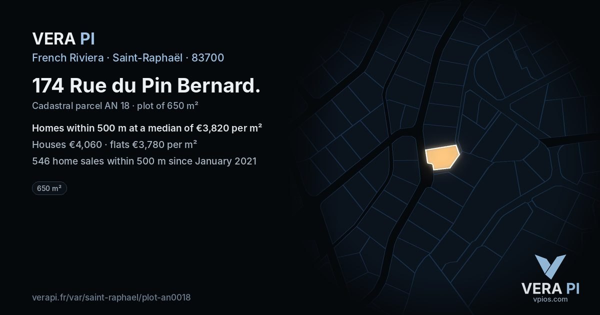 174 Rue du Pin Bernard, Saint-Raphaël at night – the plot lit, the parcels around coloured by the prices near them