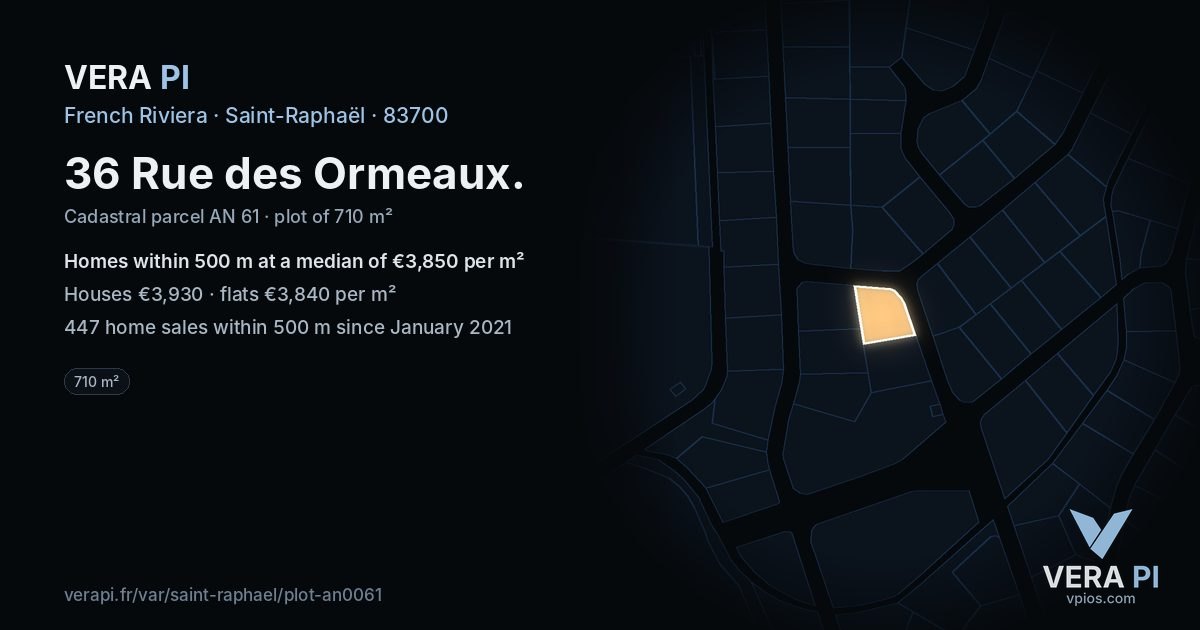 36 Rue des Ormeaux, Saint-Raphaël at night – the plot lit, the parcels around coloured by the prices near them