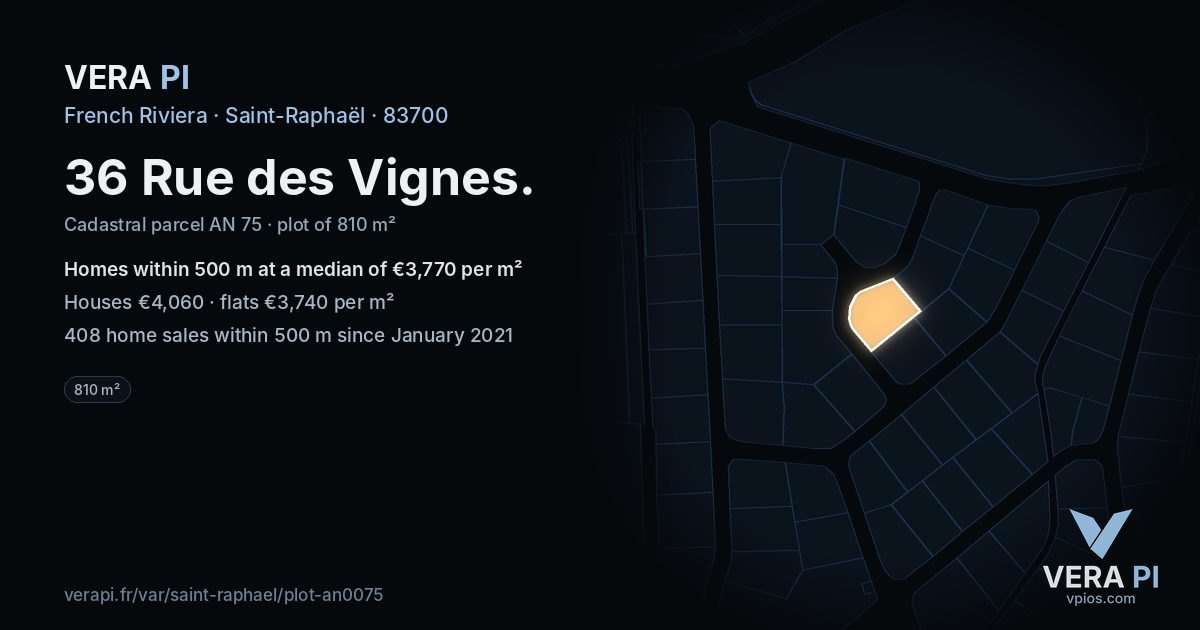 36 Rue des Vignes, Saint-Raphaël at night – the plot lit, the parcels around coloured by the prices near them