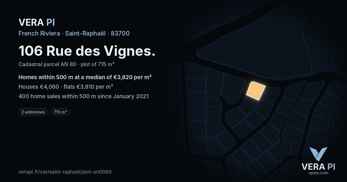 106 Rue des Vignes, Saint-Raphaël at night – the plot lit, the parcels around coloured by the prices near them
