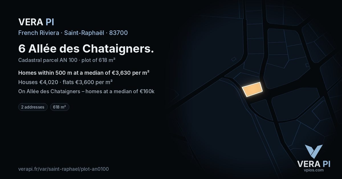 6 Allée des Chataigners, Saint-Raphaël at night – the plot lit, the parcels around coloured by the prices near them