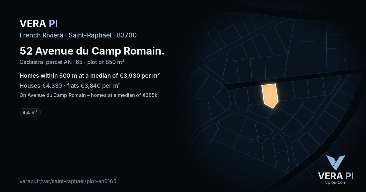 52 Avenue du Camp Romain, Saint-Raphaël at night – the plot lit, the parcels around coloured by the prices near them