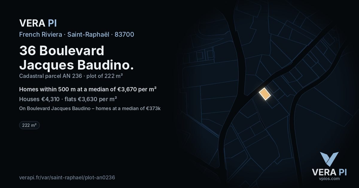 36 Boulevard Jacques Baudino, Saint-Raphaël at night – the plot lit, the parcels around coloured by the prices near them